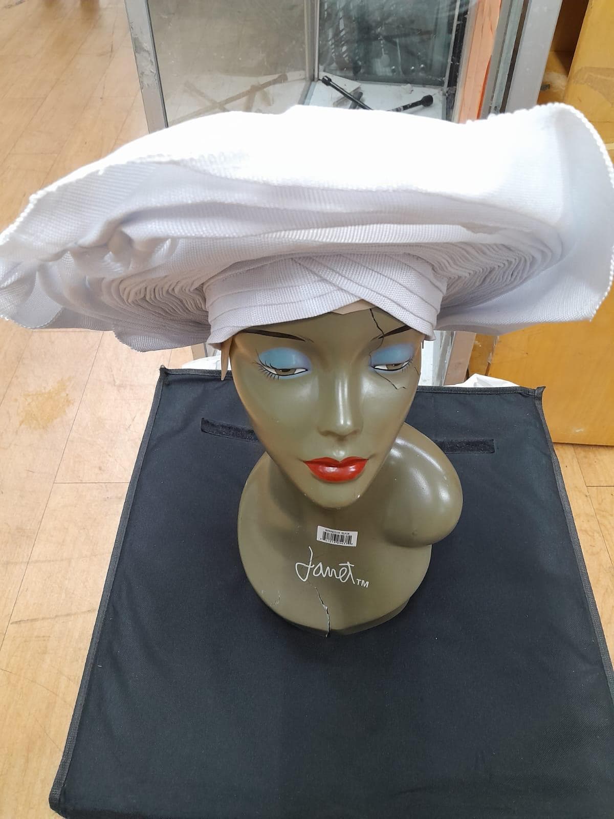 Classic Bridal White Auto Gele – Pleated Multi-Layer African Headwrap